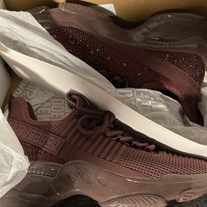 Steve Madden Maxima Burgundy Size 9